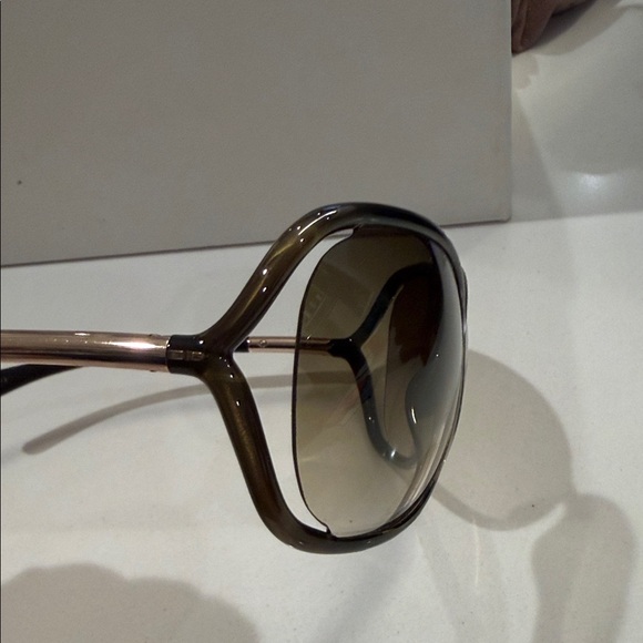 Tom Ford Olive Green Gradient Lens Sunglasses - Picture 3 of 7